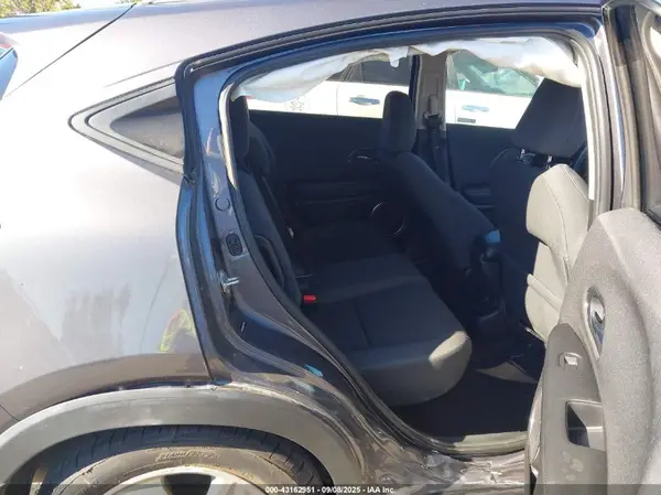 3CZRU5H52KM723402 2019 HONDA HR-V - Image 8