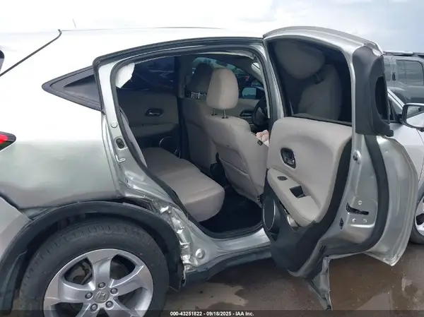 3CZRU5H53GM708351 2016 HONDA HR-V - Image 8