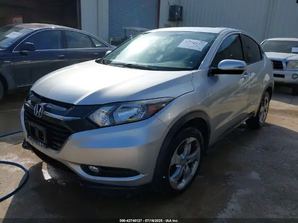 3CZRU5H53GM716000 2016 HONDA HR-V - Image 2