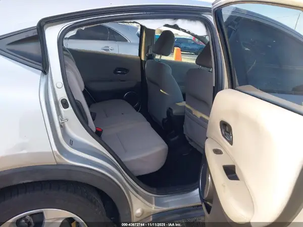 3CZRU5H53GM724694 2016 HONDA HR-V - Image 8