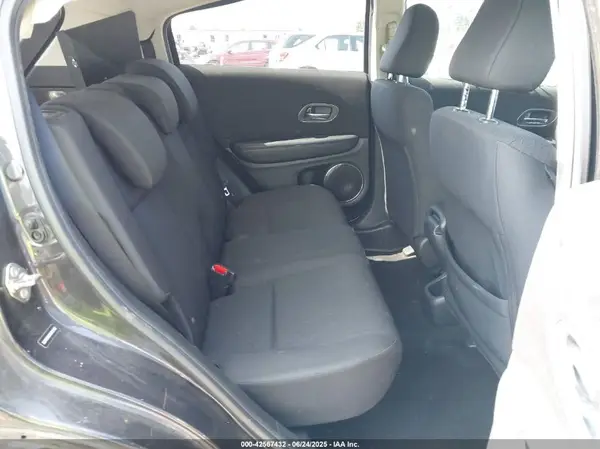 3CZRU5H53HG702162 2017 HONDA HR-V - Image 8