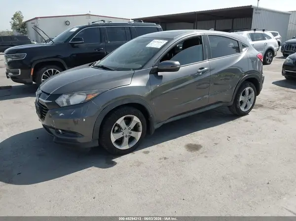 3CZRU5H53HG703361 2017 HONDA HR-V - Image 2