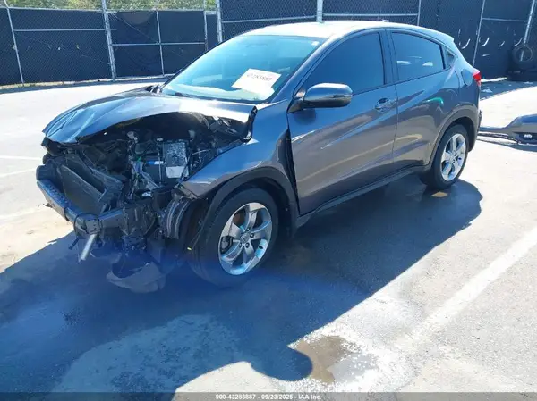 3CZRU5H53HG710133 2017 HONDA HR-V - Image 2