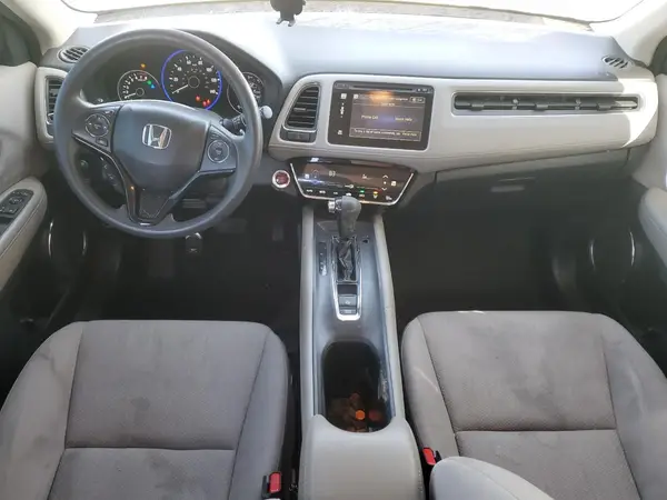 3CZRU5H53HM702342 2017 HONDA HR-V - Image 8