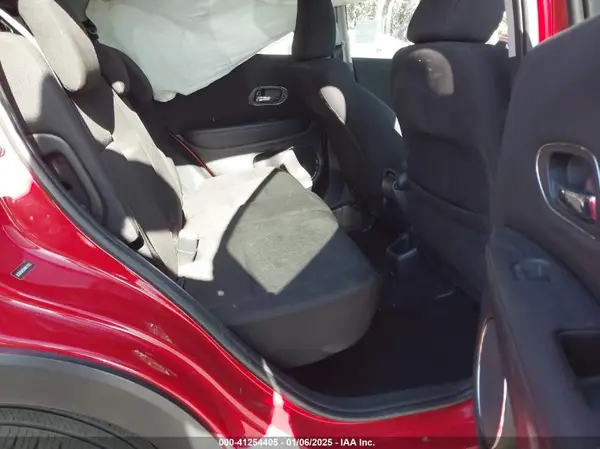3CZRU5H53HM707203 2017 HONDA HR-V - Image 8