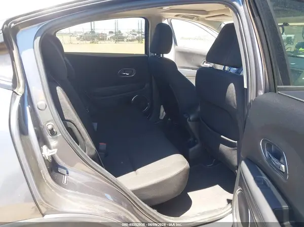 3CZRU5H53HM712580 2017 HONDA HR-V - Image 8