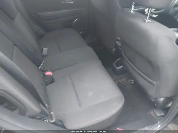 3CZRU5H53HM719092 2017 HONDA HR-V - Image 8