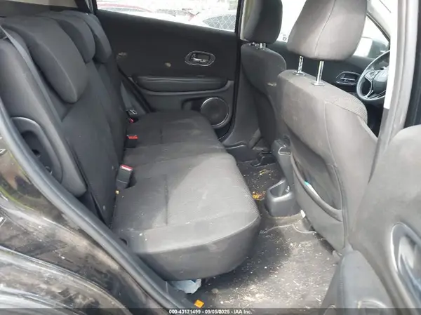 3CZRU5H53HM722736 2017 HONDA HR-V - Image 8
