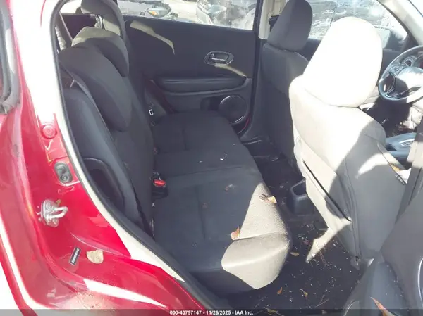 3CZRU5H53HM724163 2017 HONDA HR-V - Image 8