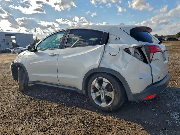 3CZRU5H53HM727046 2017 HONDA HR-V - Image 2