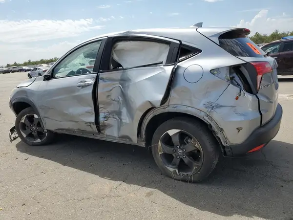 3CZRU5H53JG700563 2018 HONDA HR-V - Image 2