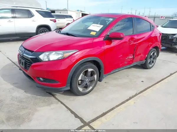 3CZRU5H53JG701258 2018 HONDA HR-V - Image 2