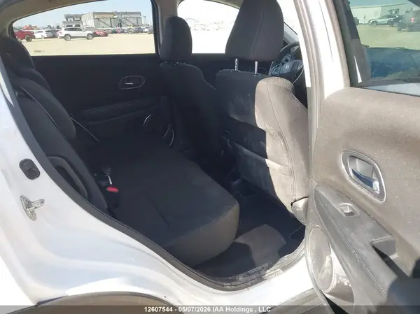 3CZRU5H53JM100756 2018 HONDA HR-V - Image 8