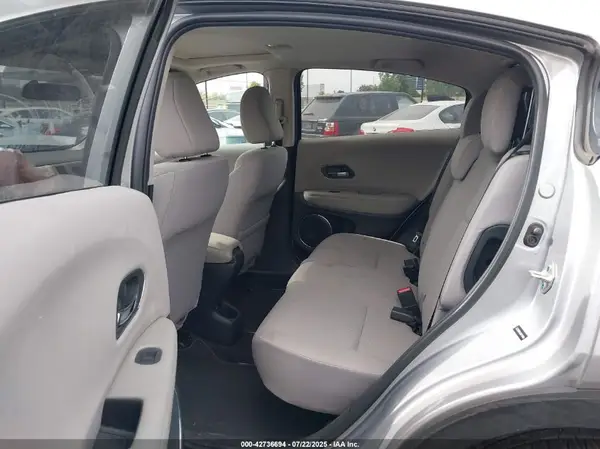 3CZRU5H53JM710088 2018 HONDA HR-V - Image 8