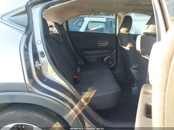 3CZRU5H53JM712147 2018 HONDA HR-V - Image 8