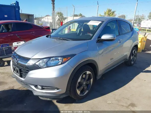 3CZRU5H53JM716599 2018 HONDA HR-V - Image 2