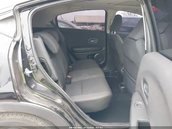 3CZRU5H53KM703871 2019 HONDA HR-V - Image 8