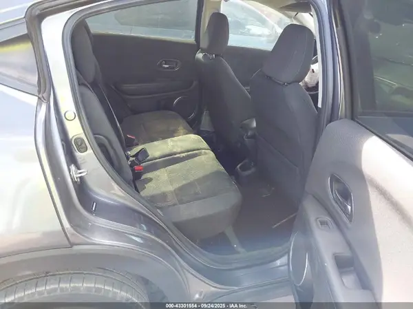 3CZRU5H53KM704647 2019 HONDA HR-V - Image 8