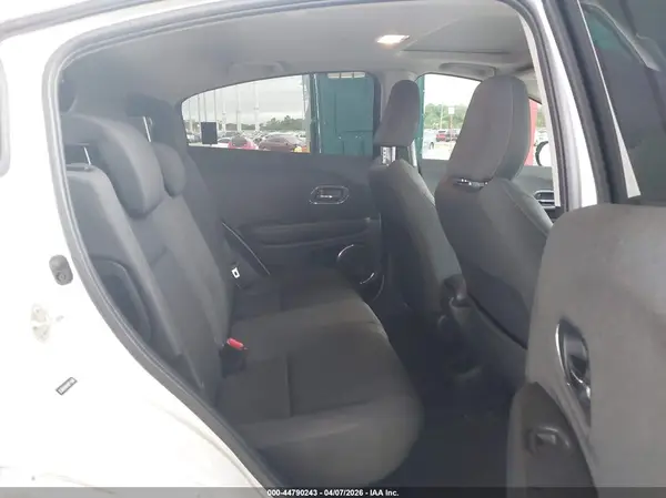 3CZRU5H53KM711999 2019 HONDA HR-V - Image 8