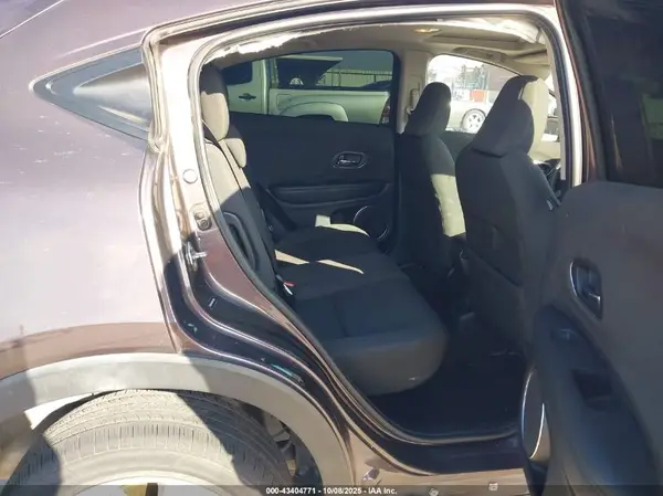 3CZRU5H53KM714580 2019 HONDA HR-V - Image 8