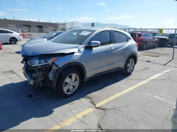 3CZRU5H53KM714692 2019 HONDA HR-V - Image 2