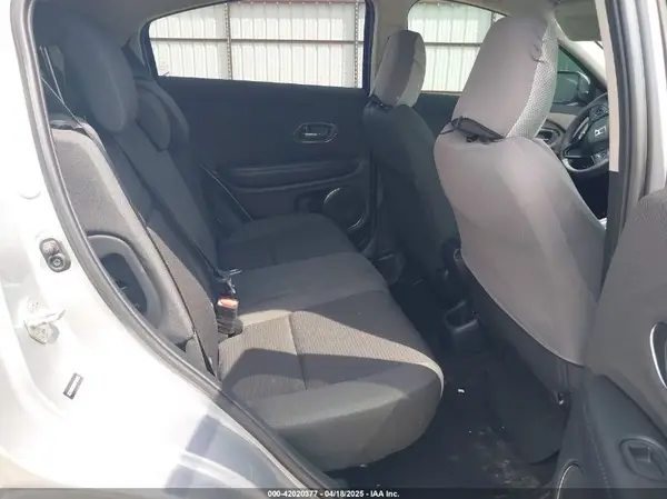 3CZRU5H53KM718483 2019 HONDA HR-V - Image 8