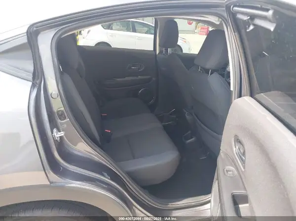 3CZRU5H53MM725758 2021 HONDA HR-V - Image 8