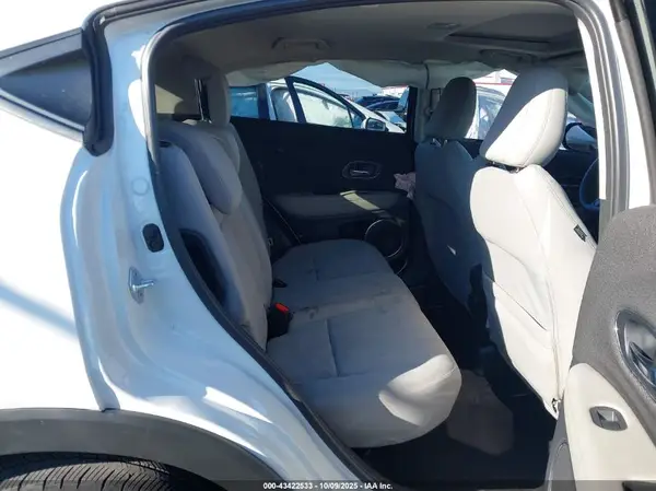 3CZRU5H53MM733813 2021 HONDA HR-V - Image 8