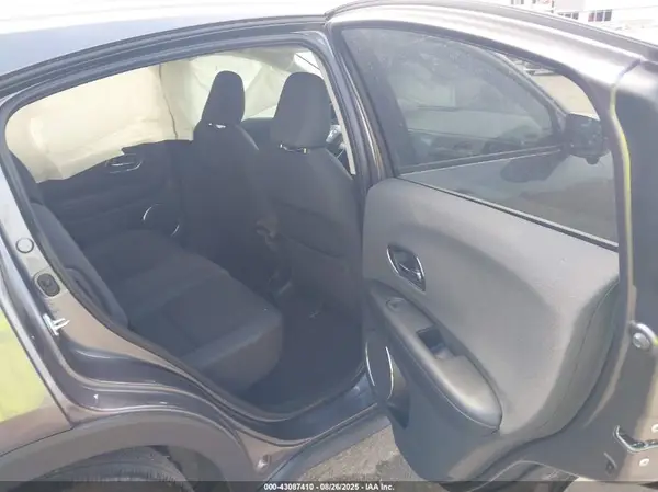 3CZRU5H53NM721467 2022 HONDA HR-V - Image 8