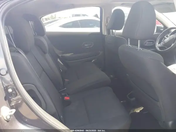 3CZRU5H54GM754447 2016 HONDA HR-V - Image 8