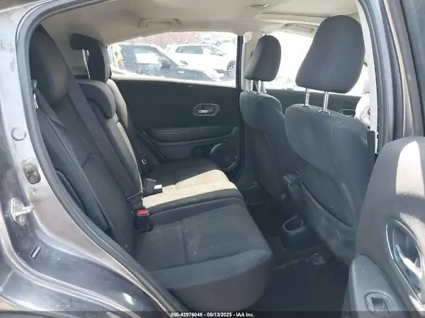 3CZRU5H54HG703613 2017 HONDA HR-V - Image 8