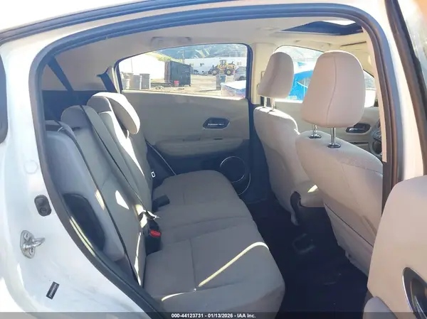 3CZRU5H54HM702849 2017 HONDA HR-V - Image 8