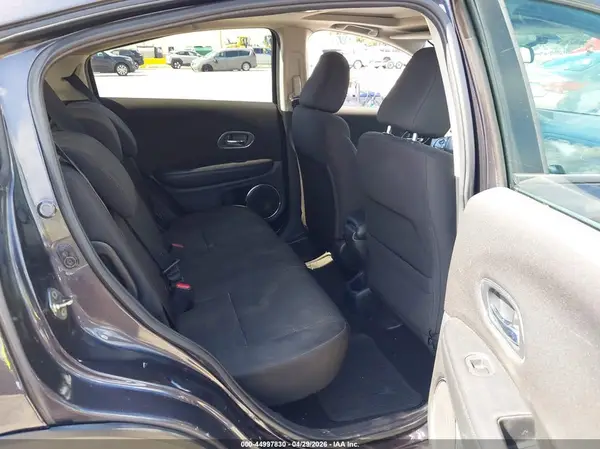 3CZRU5H54HM712376 2017 HONDA HR-V - Image 8