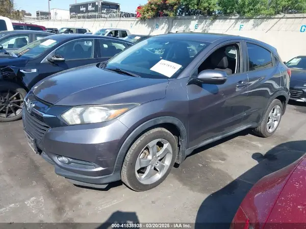 3CZRU5H54HM712572 2017 HONDA HR-V - Image 2