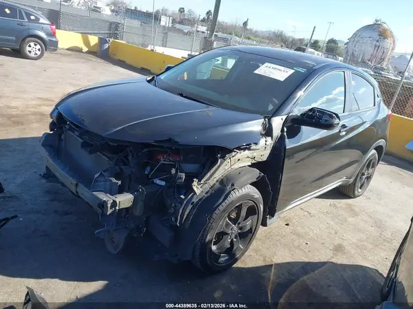3CZRU5H54HM714466 2017 HONDA HR-V - Image 2