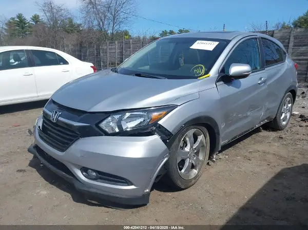 3CZRU5H54HM723782 2017 HONDA HR-V - Image 2