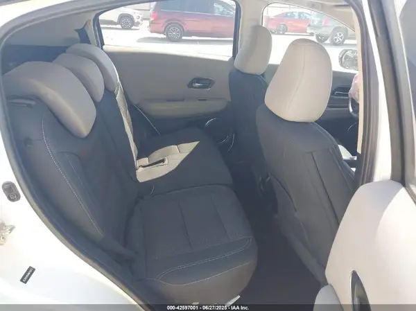 3CZRU5H54HM725211 2017 HONDA HR-V - Image 8