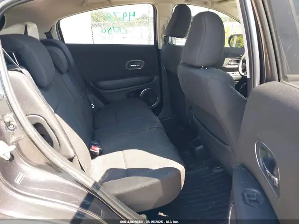 3CZRU5H54JG700426 2018 HONDA HR-V - Image 8