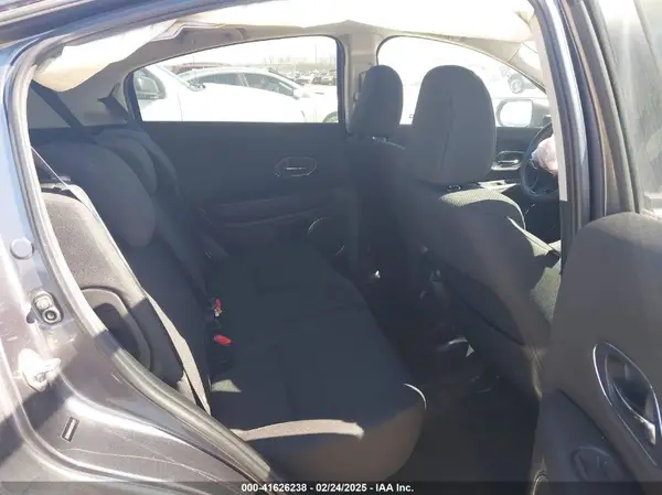 3CZRU5H54JG702421 2018 HONDA HR-V - Image 8