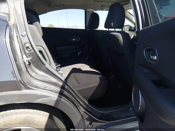 3CZRU5H54JG704718 2018 HONDA HR-V - Image 8