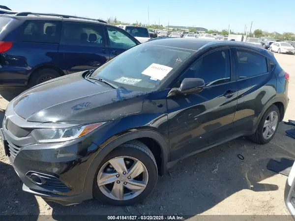 3CZRU5H54KM709856 2019 HONDA HR-V - Image 2