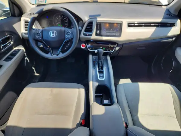 3CZRU5H54KM716404 2019 HONDA HR-V - Image 8