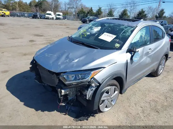3CZRU5H54KM728584 2019 HONDA HR-V - Image 2
