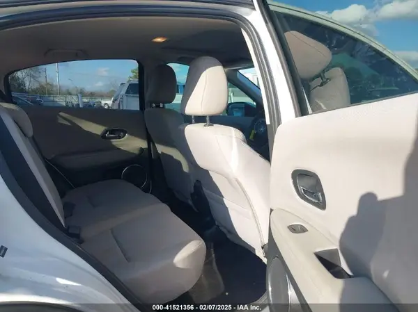 3CZRU5H55GM737138 2016 HONDA HR-V - Image 8