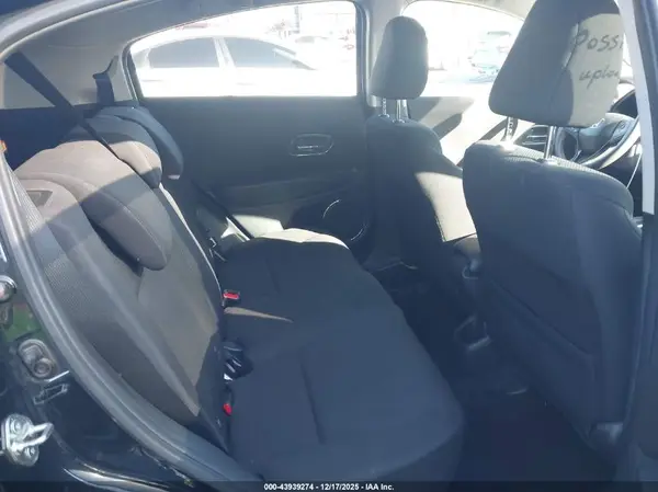 3CZRU5H55GM737625 2016 HONDA HR-V - Image 8