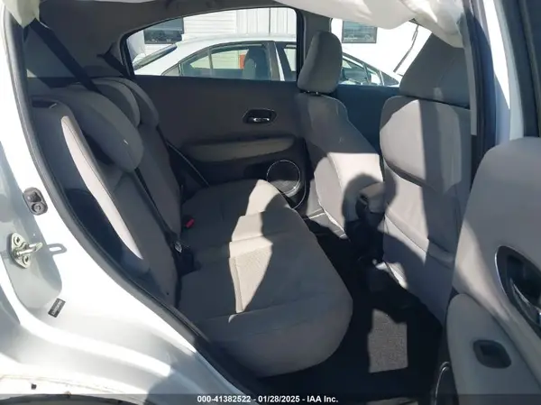 3CZRU5H55GM748995 2016 HONDA HR-V - Image 8