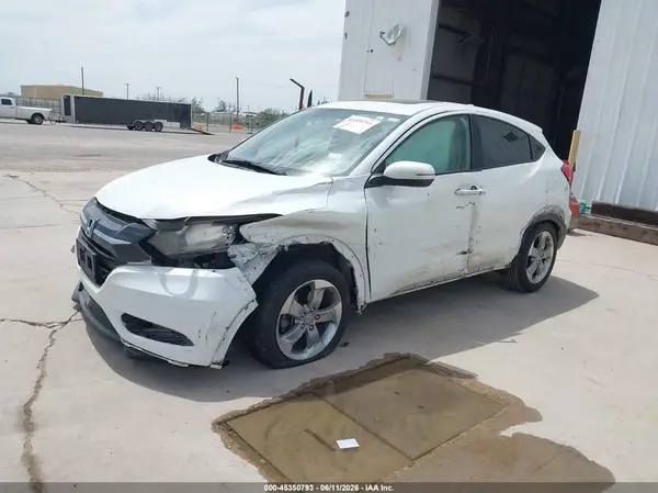 3CZRU5H55HM702343 2017 HONDA HR-V - Image 2