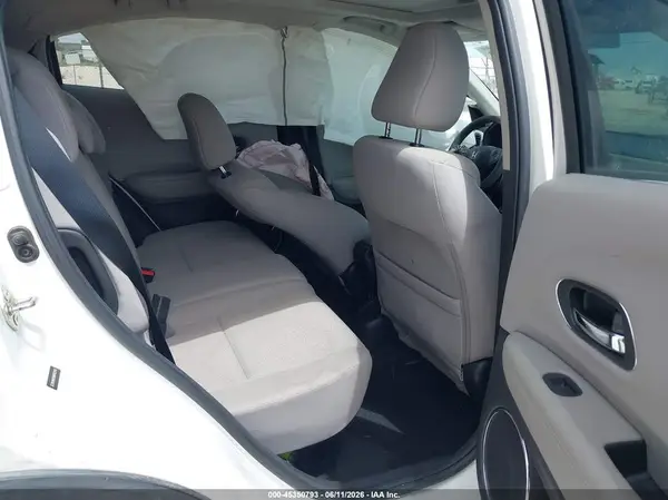3CZRU5H55HM702343 2017 HONDA HR-V - Image 8