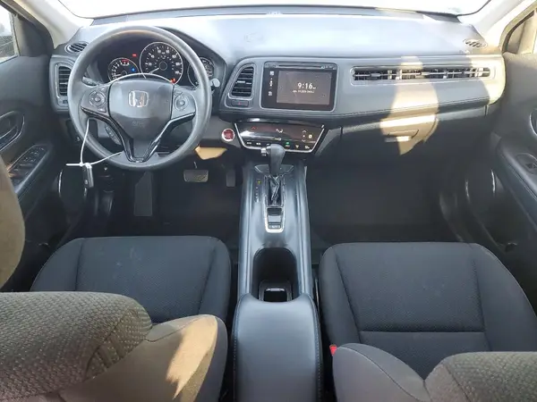 3CZRU5H55HM703900 2017 HONDA HR-V - Image 8