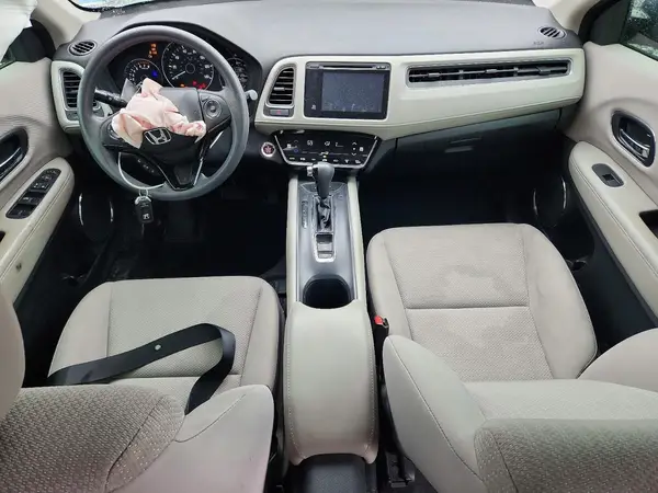 3CZRU5H55HM707946 2017 HONDA HR-V - Image 8